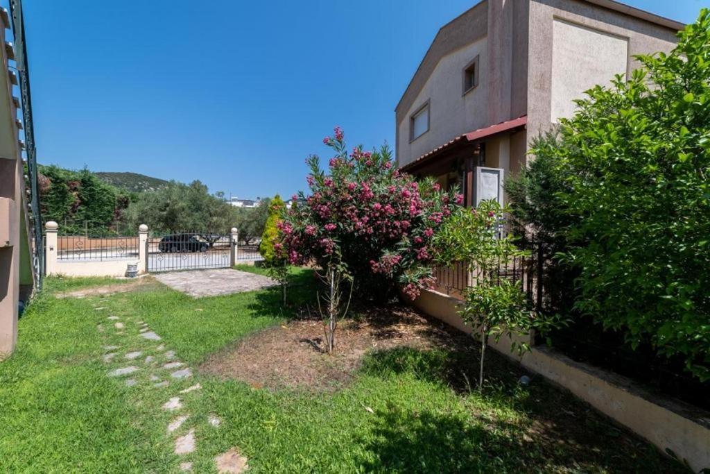 Side By Side Apartment Nea Iraklitsa Bagian luar foto